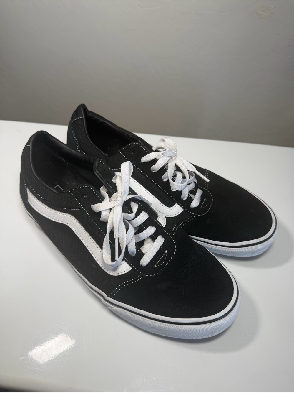 Vans Ward Low-Top Black Suede Canvas Sneakers Size 11.5